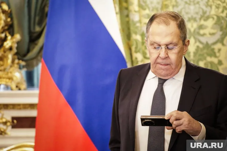 Лавров поедет с Путиным на Аляску