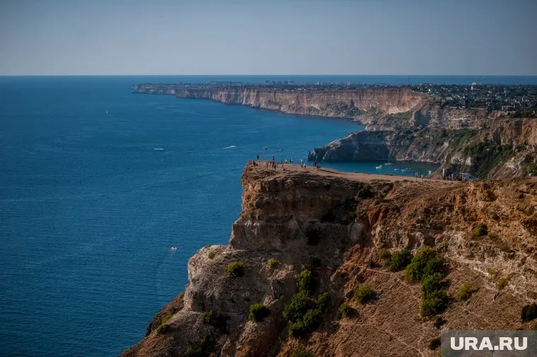 Американский истребитель упал при посадке