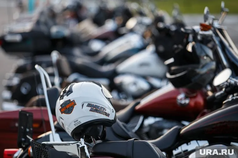 Глава проинспектировал город на мотоцикле