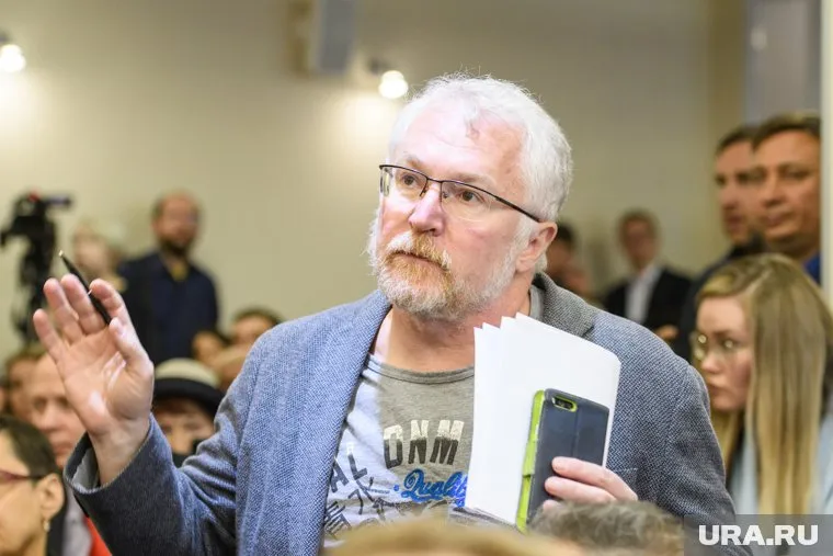 Константин Киселев отказался от встреч с людьми в ближайшие две недели