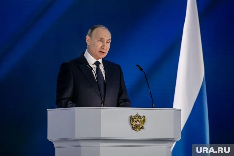 Путин посетил мероприятие в честь восьмилетия присоединения Крыма к РФ