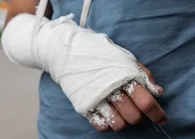 В Екатеринбурге избили борца с незаконной торговлей алкоголем