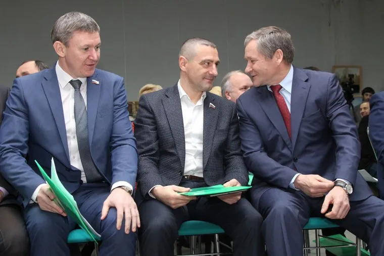 Конференция Единой РоссииКурган, ильтяков александр, кокорин алексей, фролов дмитрий