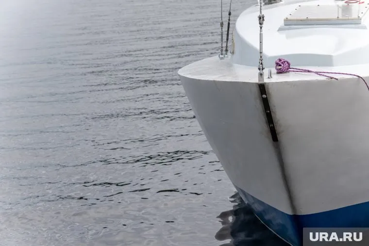 Причиной мощного хлопка в небе над Нижневартовском стал запуск сигнальной ракеты с судна