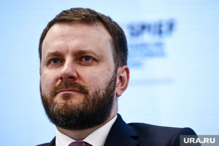 Максим Орешкин выступил модератором сессии, открывающей ПМЭФ-2025