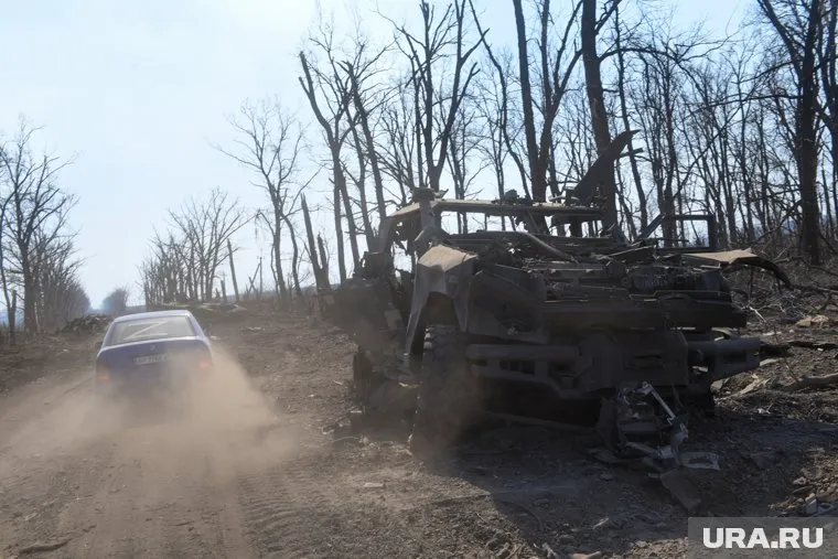 Через дорогу из Бахмута в Константиновку ВСУ получают боеприпасы и вывозят раненых (фото из архива)