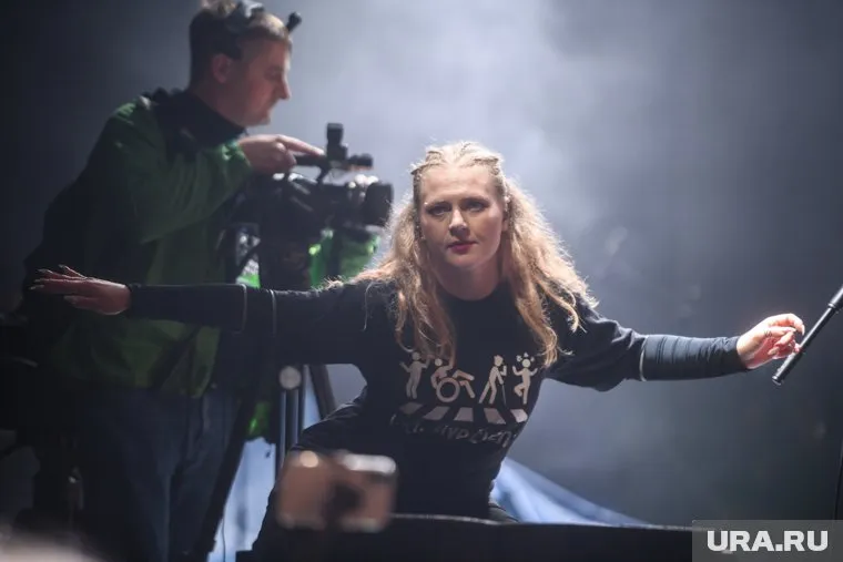 Сергей Бобунец и его команда на акции «Рассвет». Екатеринбург