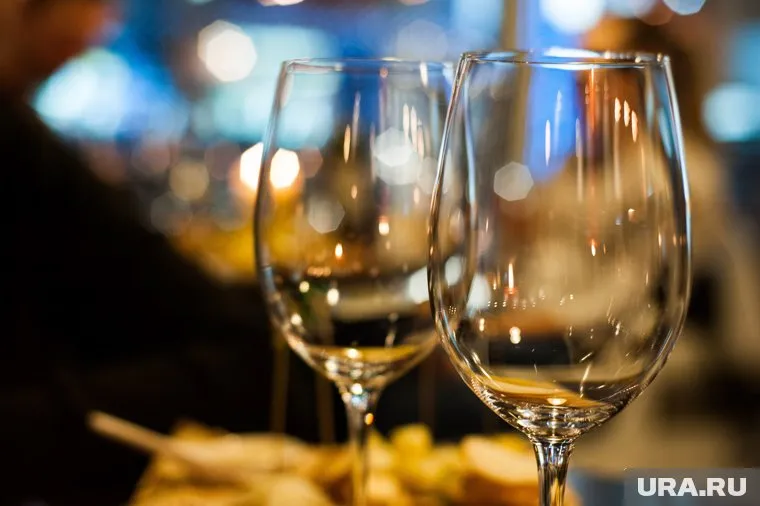 Аналитик Чернов объяснил подорожание игристого вина