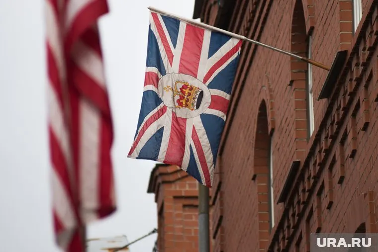 Первые лица Британии попали под санкции РФ