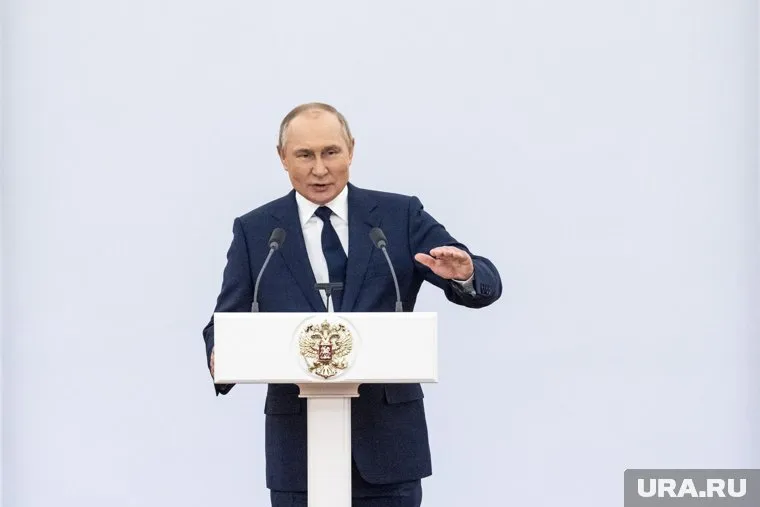 Президент РФ Владимир Путин подстраховал стратегического союзника России в Азии