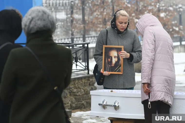 После отпевания все поедут на Ивановское кладбище