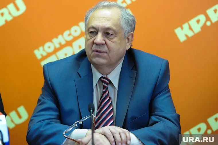 Существует несколько оснований лишить Янова депутатского мандата