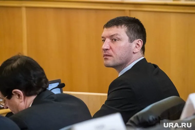 Евгений Макаренко отказался от депутатской зарплаты по собственному желанию