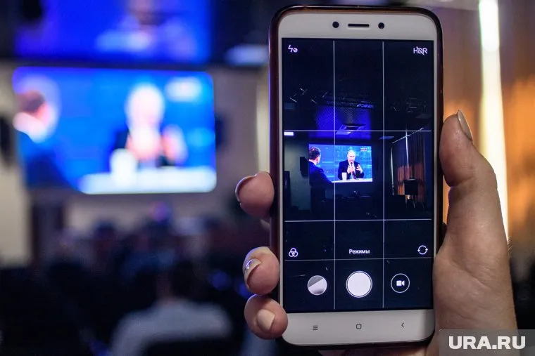 Пользователи смартфонов стали активней задавать вопросы президенту