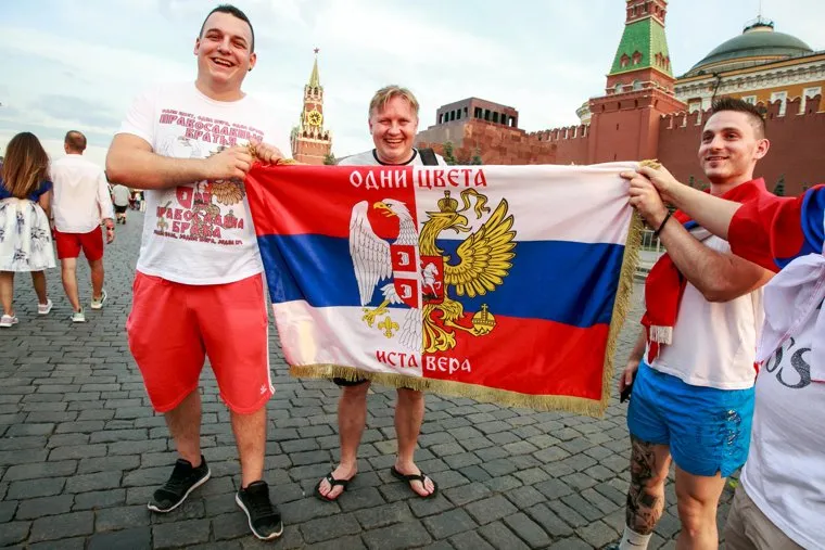 Болельщики на Никольской и Красной площади. Москва