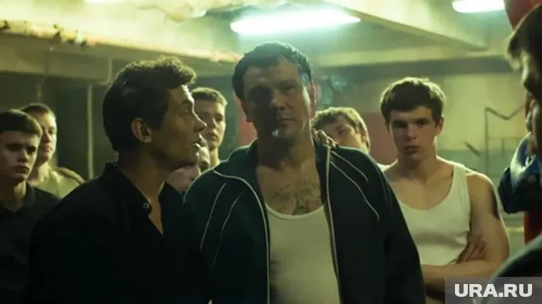 Сергей Базанов (по центру) арестован до 20 сентября