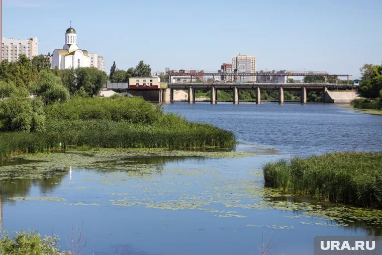 Курганцы жалуются на загрязнение Тобола бензином