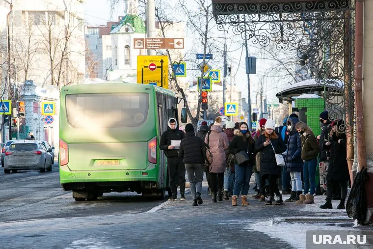 Жители Муравленко остались без двух остановок