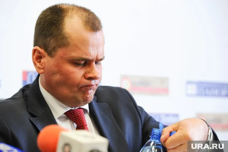 Под министром Сергеем Смольниковым зашаталось кресло