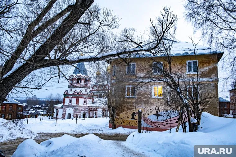 Соликамцы ждут помощи от коммунальщиков и бога