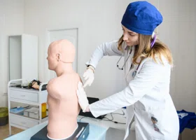 Госдума приняла закон о закреплении кадров в системе здравоохранения