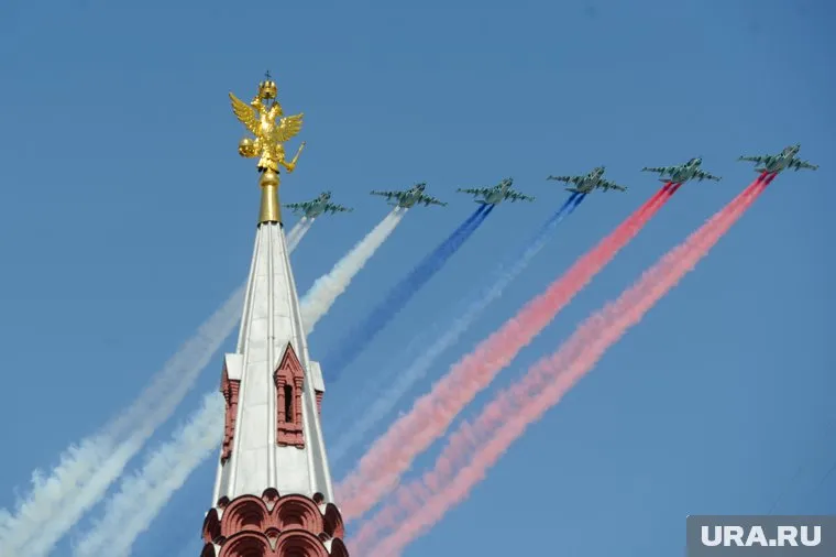 Авиация 9 мая раскрасит небо в цвета флага России