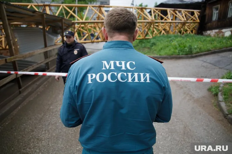 Спасатели заполняют дневники из-за распространения коронавируса