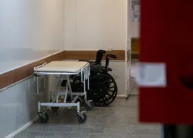 Школьница, которую приятель скинул с балкона в Пермском крае, пришла в сознание