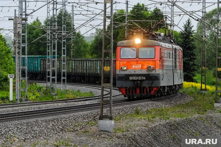 В Белгородской области 15 грузовых вагонов сошли с рельсов