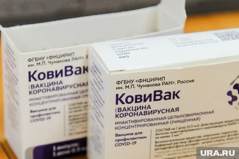 Выпуск вакцины «КовиВак» приостановлен до конца осени из-за модернизации производства