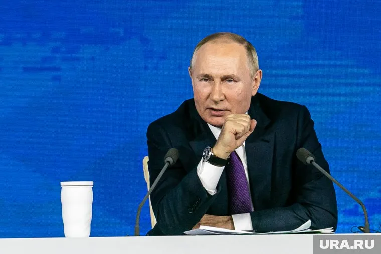 Киев выдвигает все новые нереалистичные предложения, заявил Путин