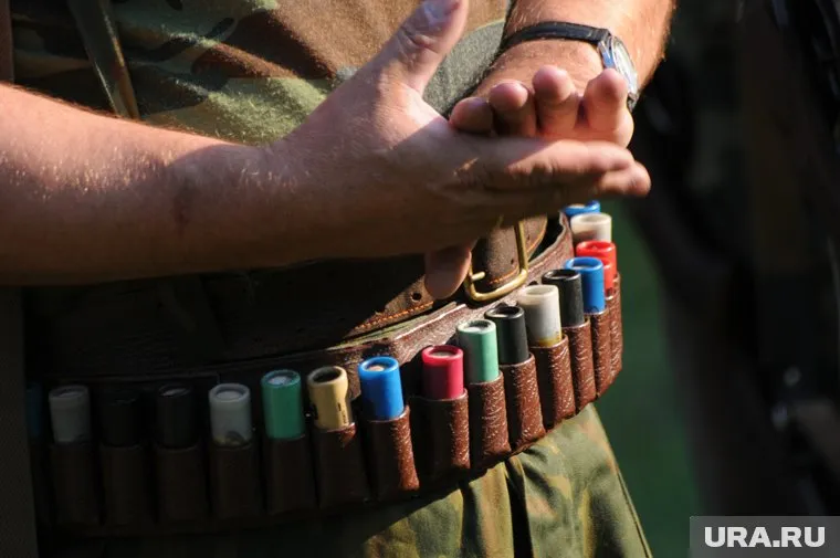 Пока составлен протокол о незаконной перевозке оружия