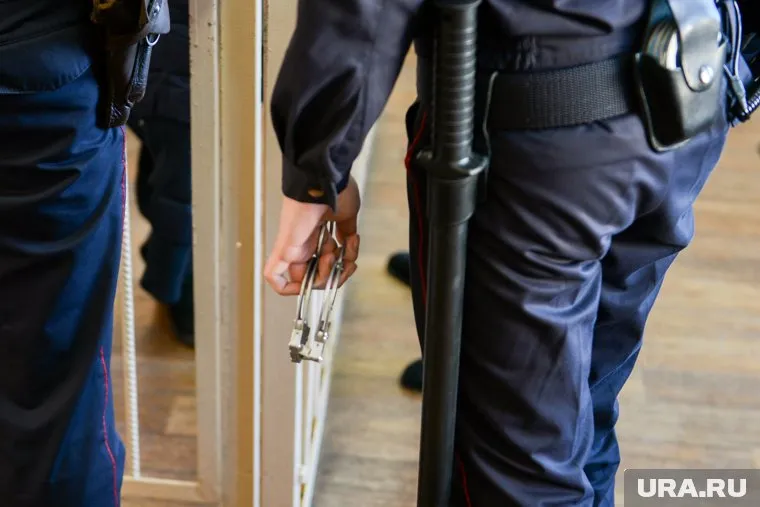 СК РФ задержал гендиректора ООО "Ленбытхим" Дениса Михайлова по подозрению в мошенничестве 