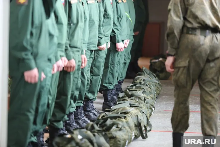 С 1 ноября в Курганской области стартовала осенняя призывная кампания (архивное фото)