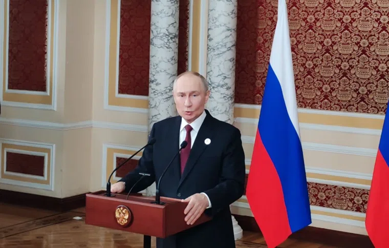 Президент пояснил, почему провел свой день рождения в кругу военных