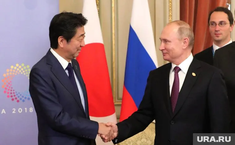 Синдзо Абэ выстраивал отношения с Россией на дружеской основе, считает Игорь Шатров