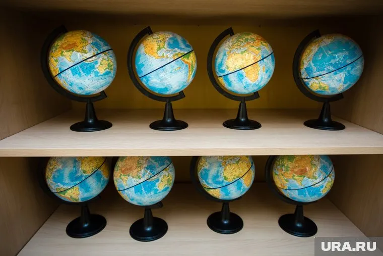 Австралию омывают Индийский и Тихий океаны