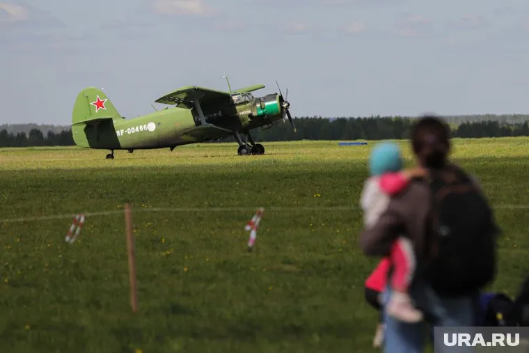 Четверо военных ранены при атаке на аэродромы