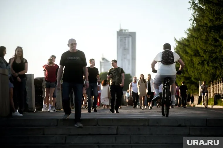 Уральцам разрешено гулять в парках. Возможностью жители Свердловской области пользуются без ограничений