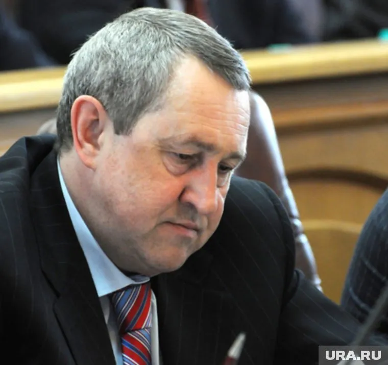 Вадим Белоусов внес закон о полете пчел