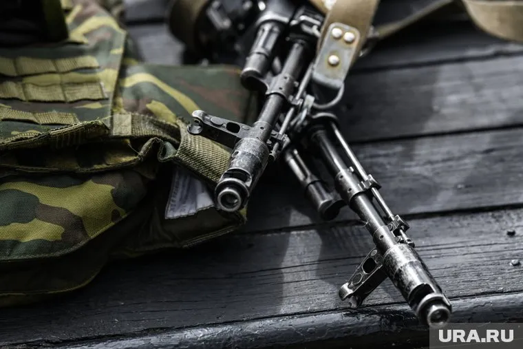 На военных сборах россиян будут учить стрелять и кидать гранаты, объяснил полковник