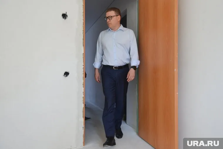 Алексея Текслера возмутило состояние местной школы (фото из архива)