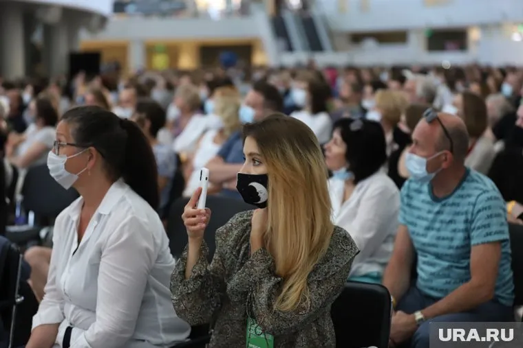 Увеличить численность посетителей можно будет при наличии QR-кодов у всех присутствующих