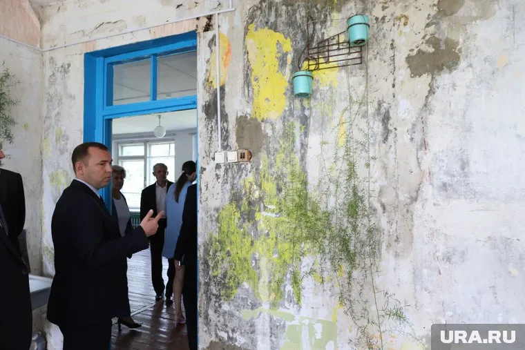 В главном онкоцентре России много лет из-за плесени не работает вентиляция, поэтому в больнице жарко круглый год