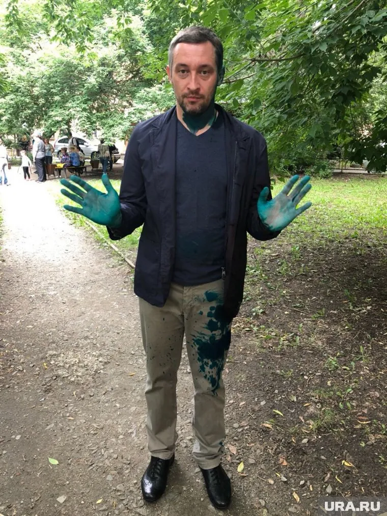 Нападение на Плешакова случилось, когда он поздравлял жителей