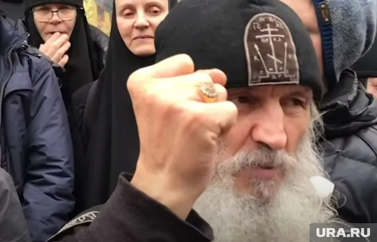 Сторонники бывшего схиигумена требуют от адвокатов публично раскрыть подробности дела против Сергия