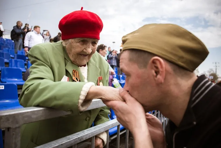 Акция "Бессмертный полк" в Екатеринбурге
