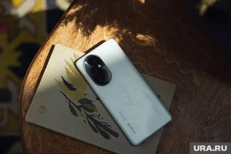 Купить HONOR 200 и 200 Pro сейчас можно в салонах DNS