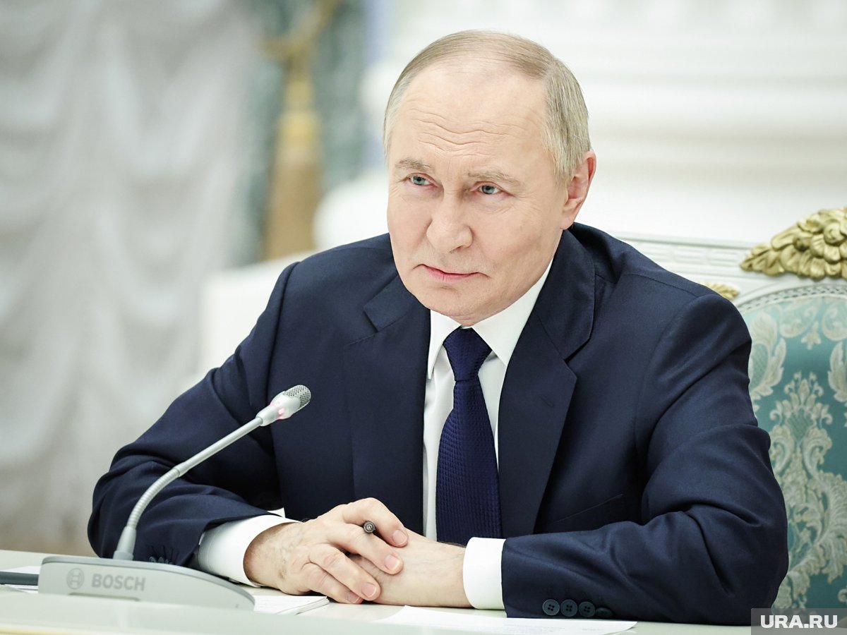 Rossiyalik lesbiyan ofitsiantlar ishtirokida porno tomosha qiling