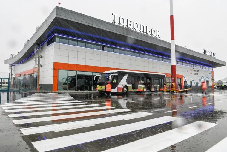 Первый рейс авиасообщения Екатеринбург-Тобольск авиакомпании Red Wings. Екатеринбург